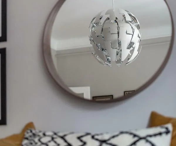 City Studio Apartment *
