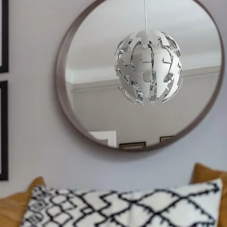 City Studio Apartment *